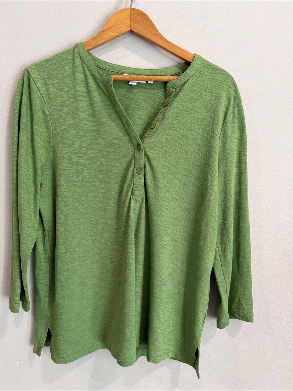 Chico's Light Green Henley Long Sleeve Top‎